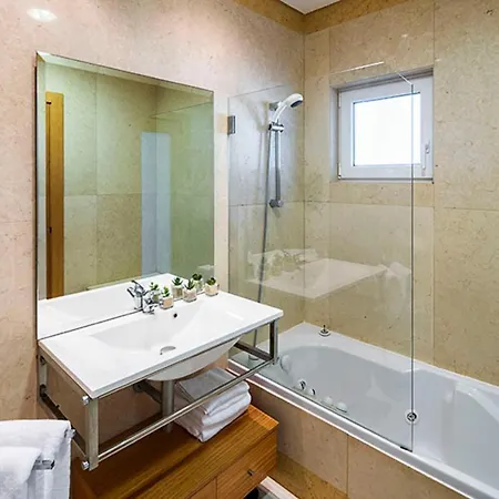 Beautiful 1-bed In Albufeira