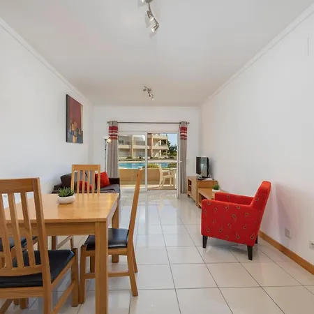 Beautiful 1-bed In אלבופיירה