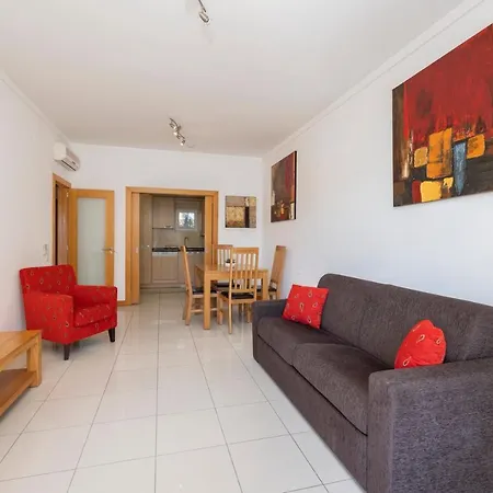 Beautiful 1-bed In 알부페이라